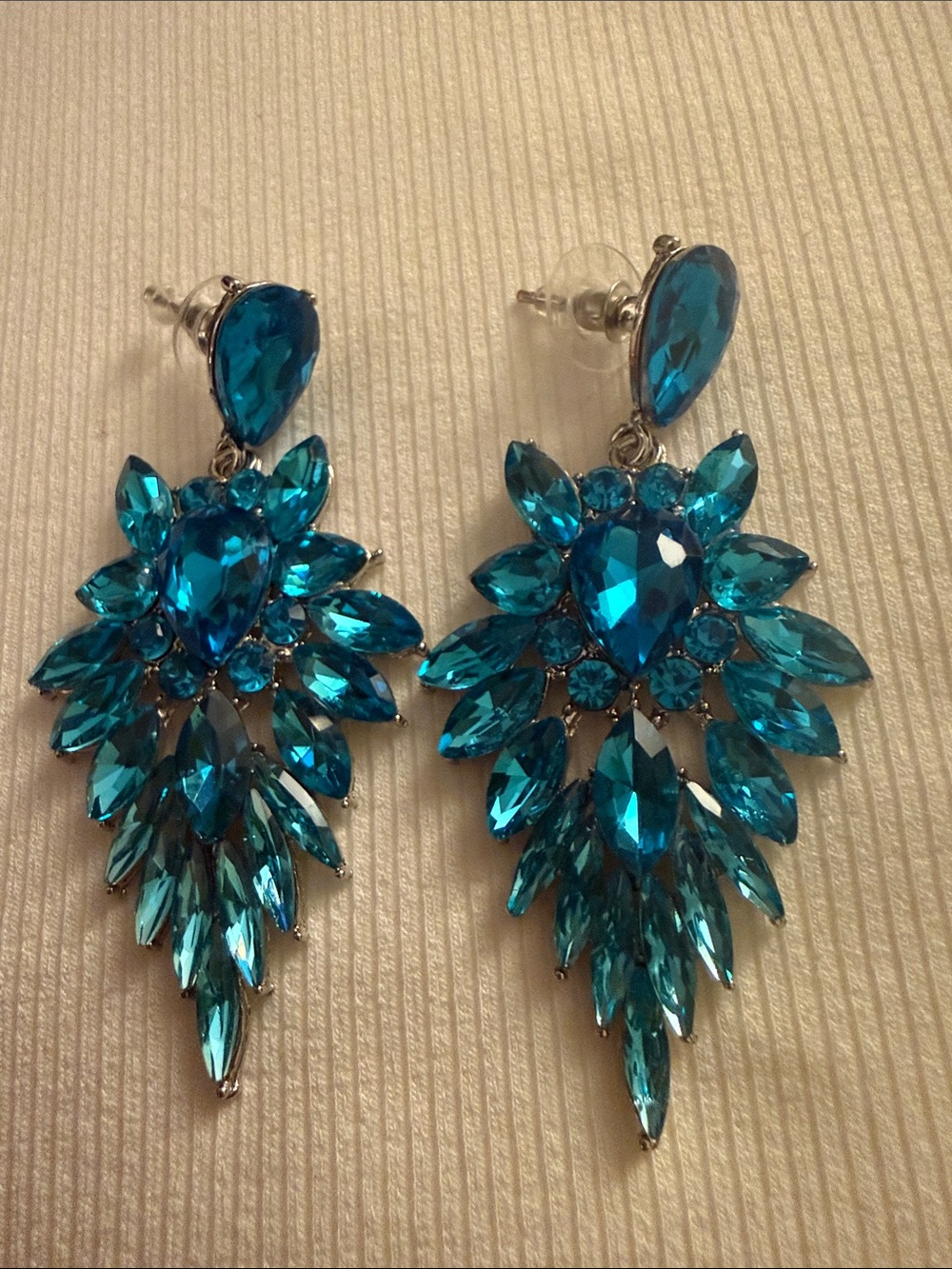 Party Earrings Vibrant Teardrop Blue Crystal Chandelier Earrings - Women Jewelry